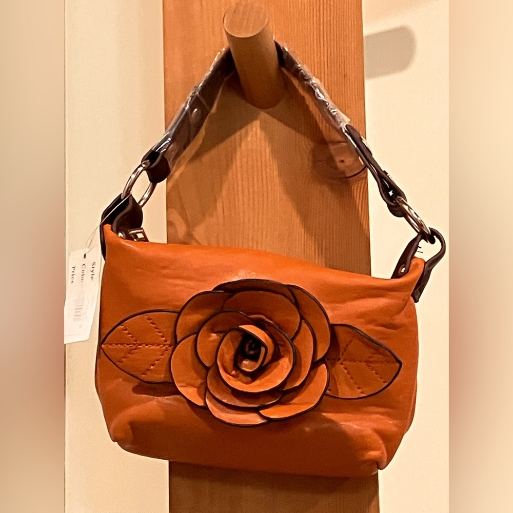NWT Alexis purse with Floral Appliqué